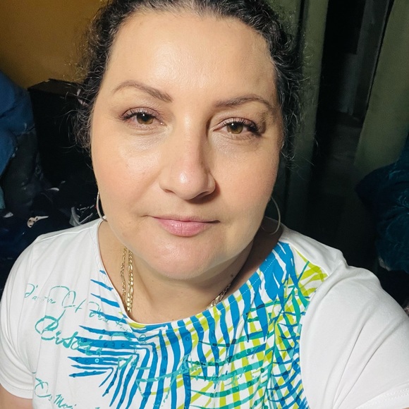 Meet your Posher, Chris - Picture 2 of 2